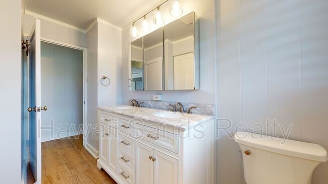 Building Photo - 99-639 Halawa Dr