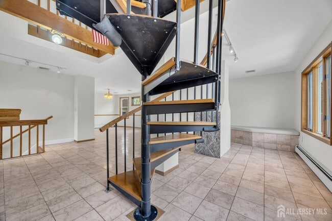 Building Photo - 128 E Colfax Ave