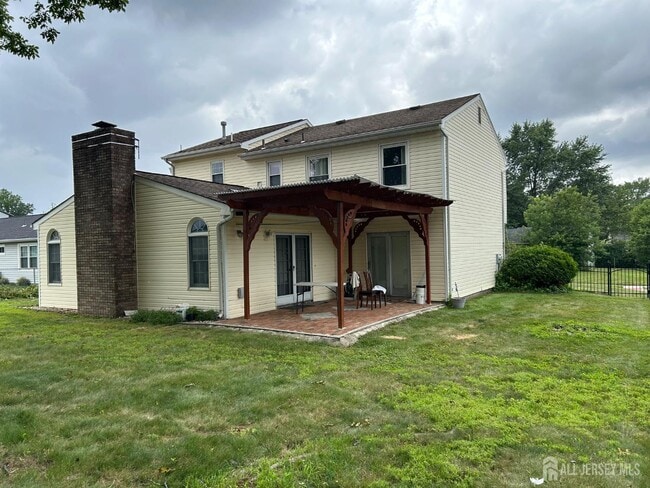 Building Photo - 26 Netherwood Cir