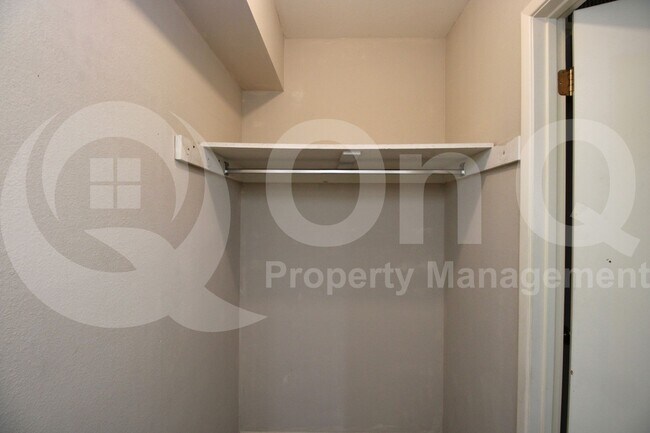Building Photo - 10733 W Loma Blanca Dr