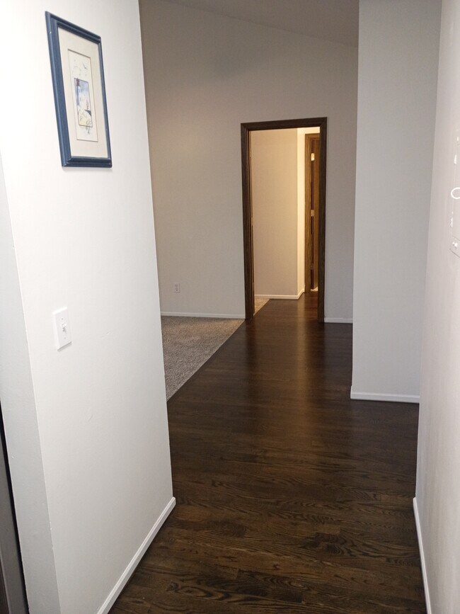 Building Photo - 806 Old Settlers Trail