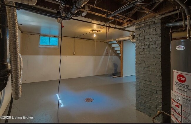Building Photo - 4015 Valley View Dr