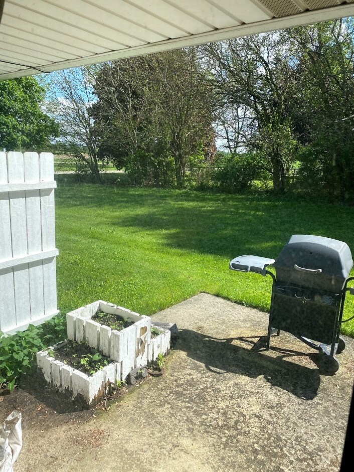 Building Photo - 126 Church St.