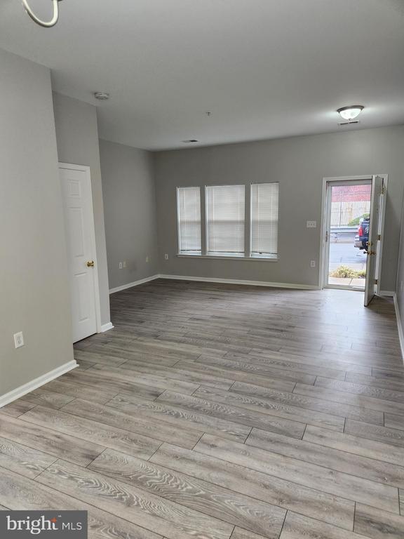 Building Photo - 1038 Lamberton St