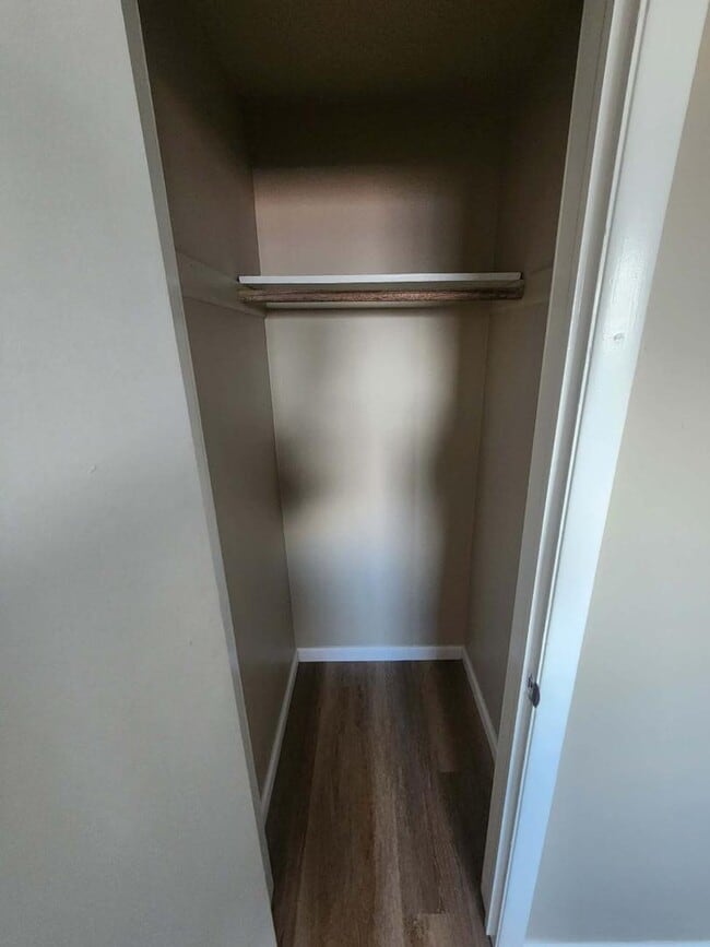 Building Photo - 1654 Abbott Rd