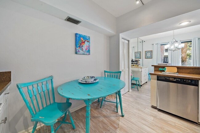 Building Photo - 401 Sea Oats Dr