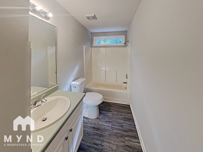 Building Photo - 409 Triple Crown Cir