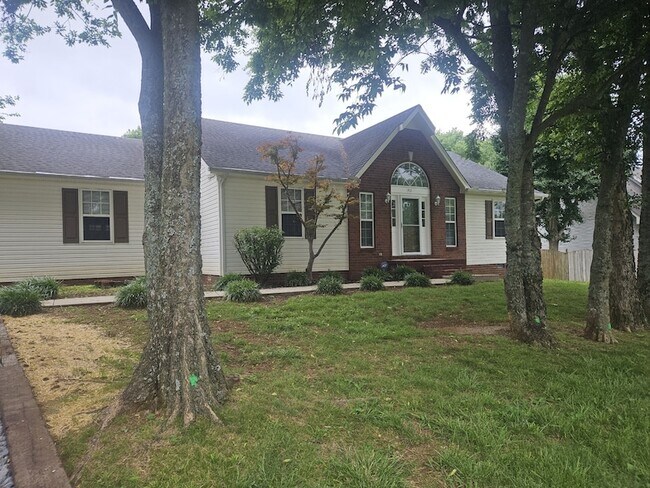 Building Photo - 1911 Pecan Ridge Dr