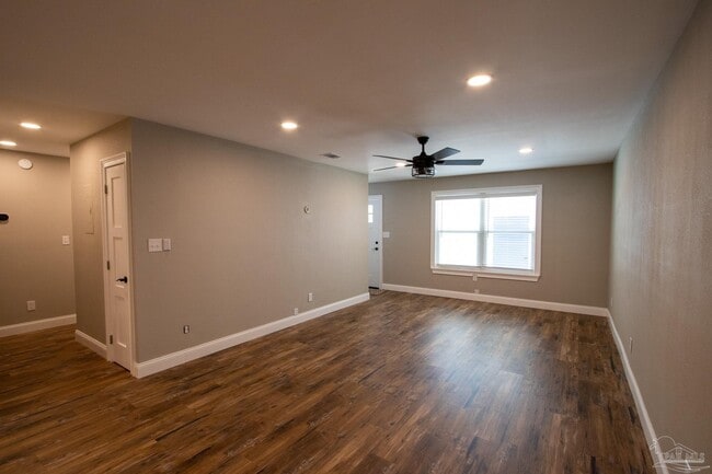 Building Photo - 91 Faron Cir