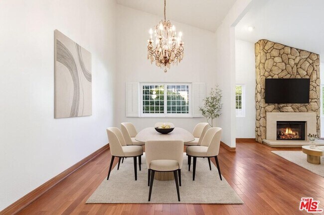 Building Photo - 4345 Canoga Ave