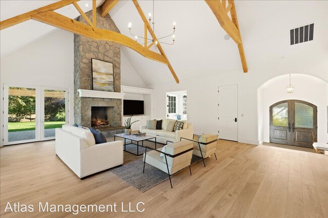 Building Photo - 4 br, 4.5 bath House - 1199 Fairway Rd