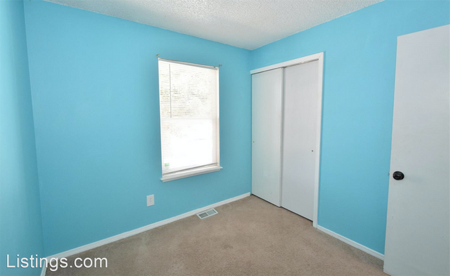 Building Photo - 3 br, 1 bath House - 8195 Freemantle Dr