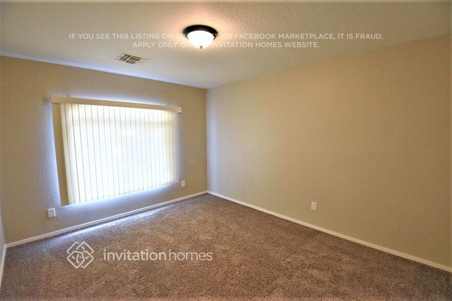 Building Photo - 8934 W Encanto Blvd