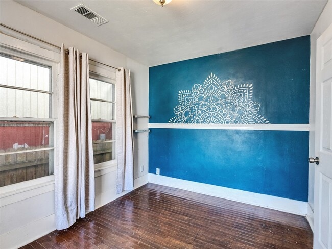 Building Photo - 5224 Bernardo De Galvez Ave