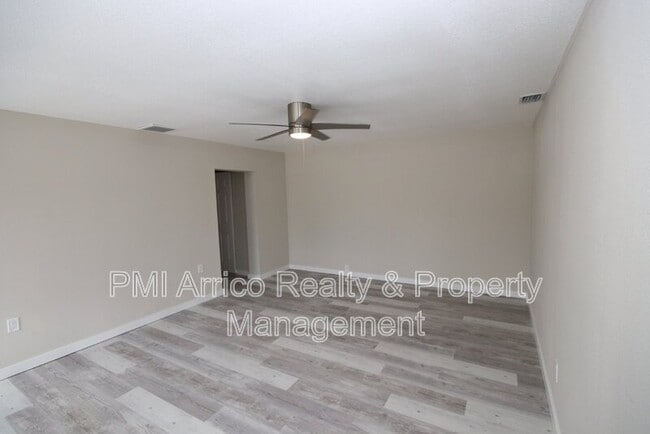 Building Photo - 671 Allegheny Dr