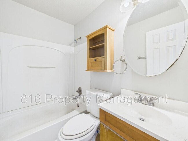 Building Photo - 4036 Cleveland Ave.