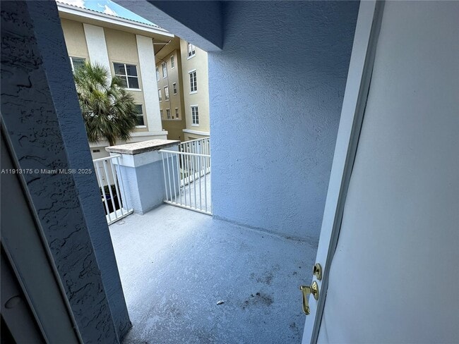 Building Photo - 1200 Town Center Dr