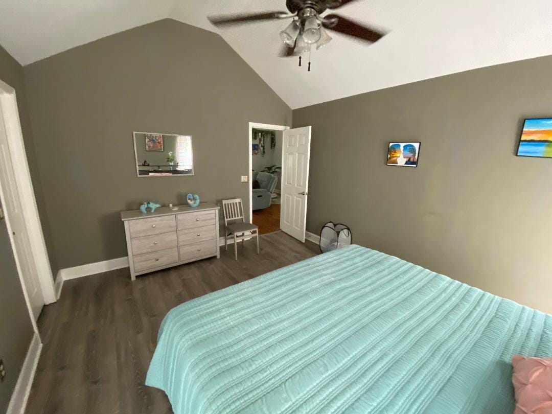 master bedroom doormas - 976 Fuller Glen Cir