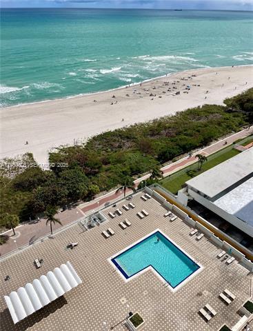 Building Photo - 5701 Collins Ave