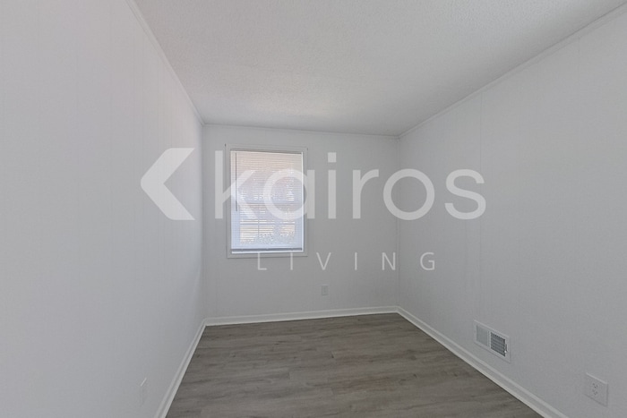 Building Photo - 3216 McCleod Ave