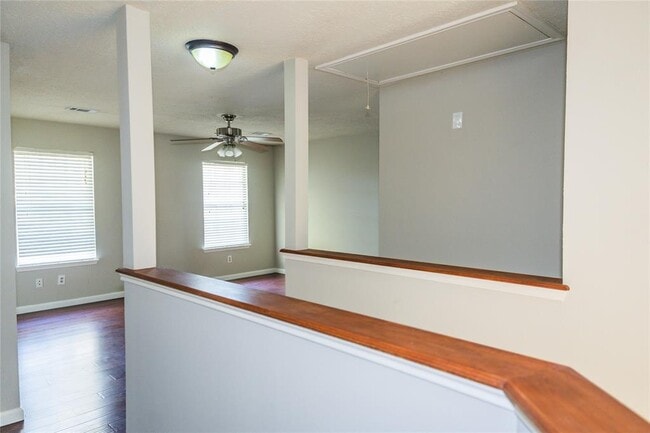 Building Photo - 6311 Laurel Bush Ln