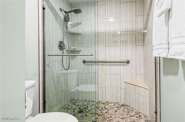 Building Photo - 4140 Bayhead Dr