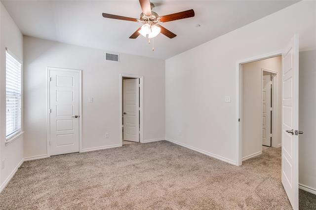 Building Photo - 2435 Klamath Dr