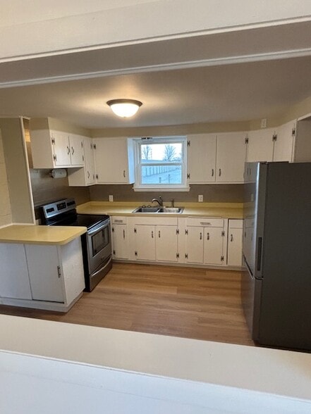 Building Photo - 2004 Holland Rd