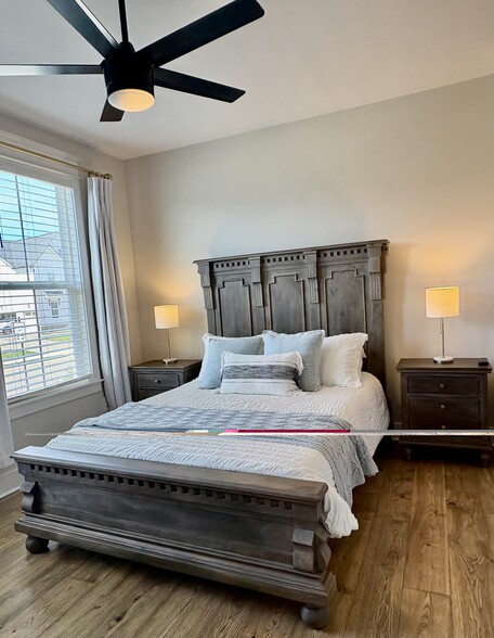 Building Photo - 5052 High Park Hill Dr