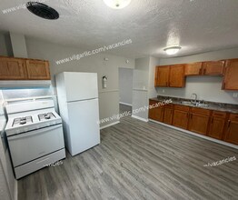 Building Photo - Newly Renovated 2-Bedroom • 1-Bathroom Home