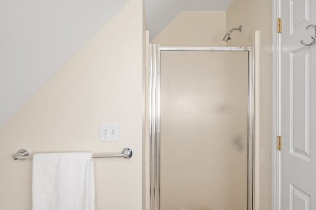 Building Photo - 53 Gables Dr