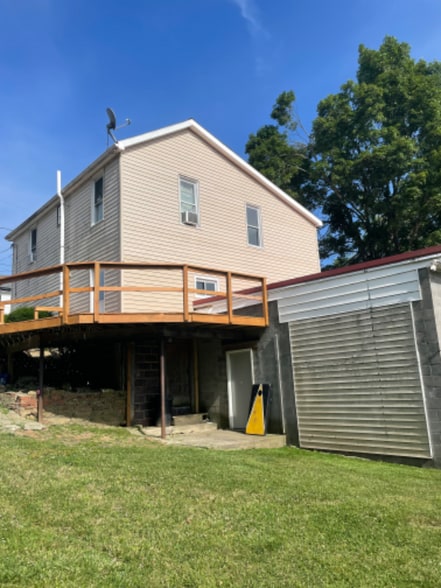 Building Photo - 1102 Van Meter Way