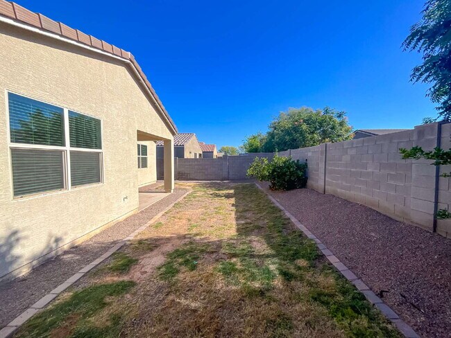 Building Photo - 36413 N Tahanta Trail