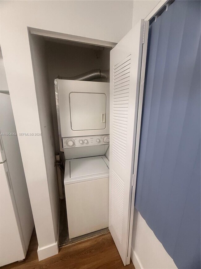 Building Photo - 12650 SW 15th St