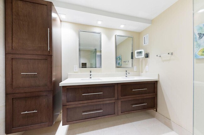 Building Photo - 4280 Galt Ocean Dr