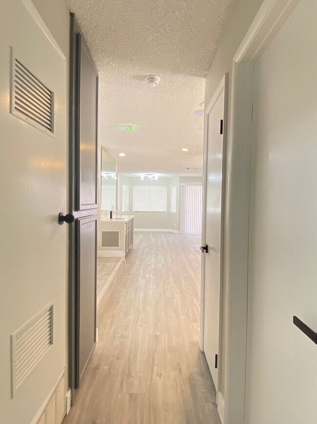 Building Photo - 3025 Marsh Ct