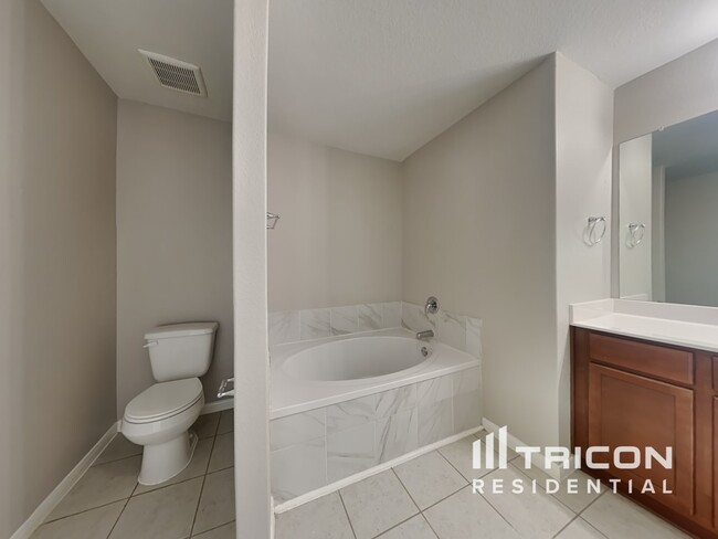 Building Photo - 652 Totem Trail Dr
