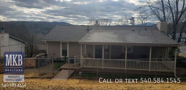 Building Photo - 3123 Glenmont Dr