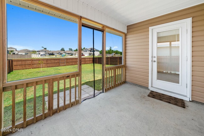 Building Photo - 5817 Viking Wy