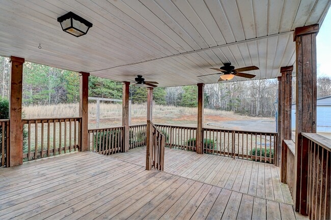 Building Photo - 1423 A A Barrett Rd