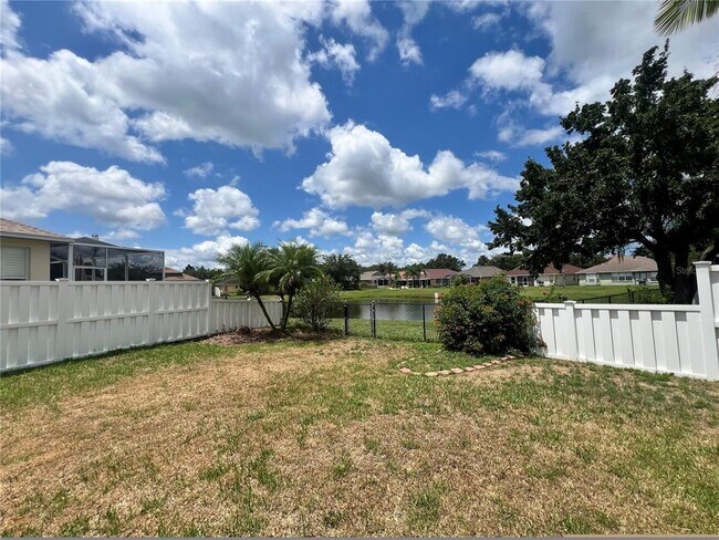 Building Photo - 12835 Standbridge Dr