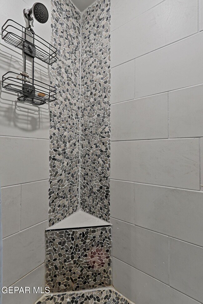 Building Photo - 824 Paseo Solar Dr