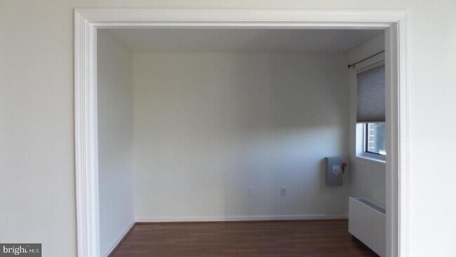Building Photo - 2059 Huntington Ave