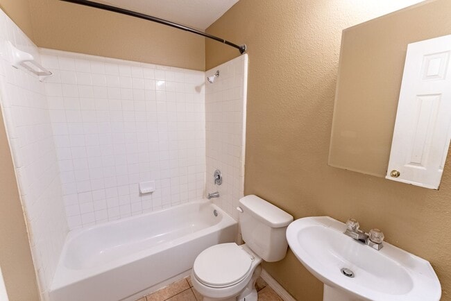 Building Photo - Modern Elegance Beckons: Unveil Your Dream Home in Kyle, TX!