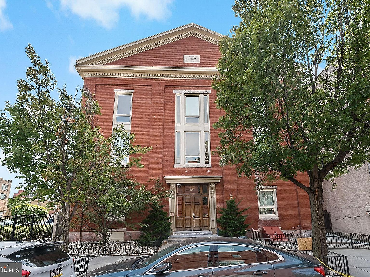 Building Photo - 655 N 16th St