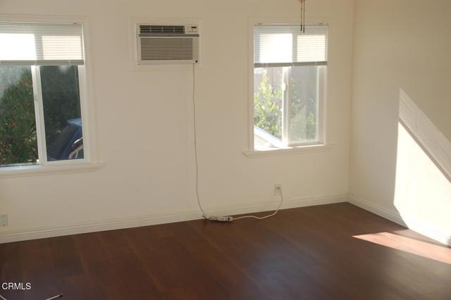 Building Photo - 125 S Primrose Ave