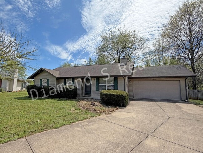 Building Photo - Cute and Clean 3-Bedroom Home Available in Southwest Spfd