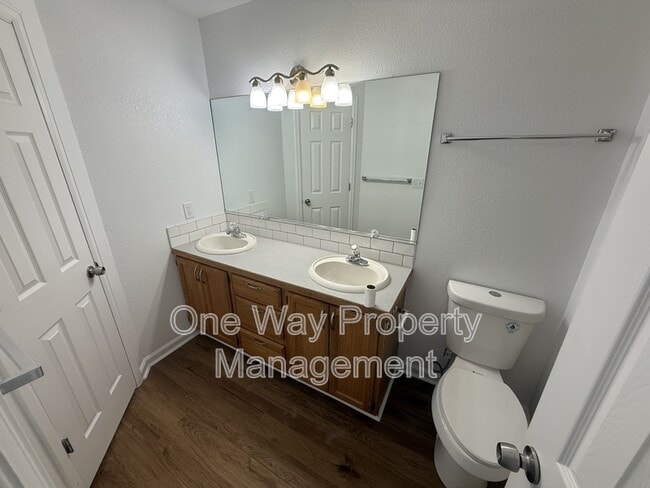 Building Photo - 4541 Dinosaur Ct