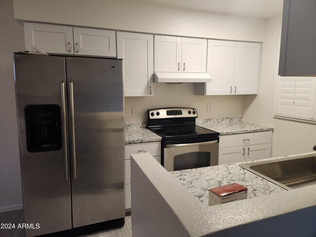 Building Photo - 97 N Cooper Rd