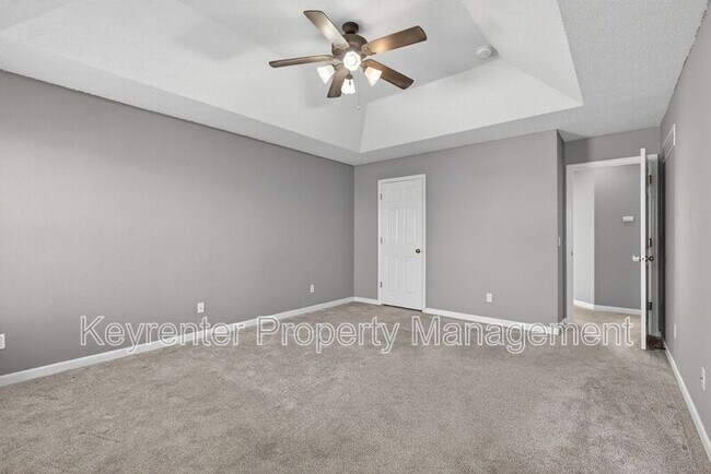 Building Photo - 1233 Grand Canyon Dr